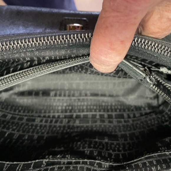 STUART WEITZMAN   LEATHER SATCHEL    Black Black/gray/gold colored hardware. - Picture 6 of 13